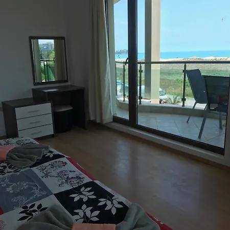 Beach דירה פרימורסקו