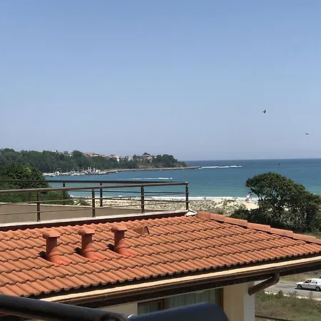 Beach דירה